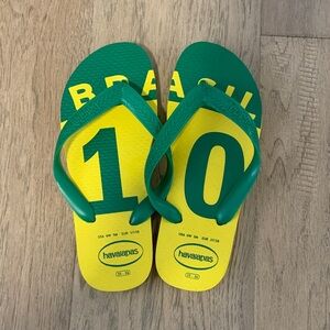 NWT Havaianas Teams Iii-Brazil Sandal Yellow Green 6W/5M